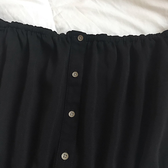 Guess Black Off-Shoulder Blouse Top - Picture 5 of 6